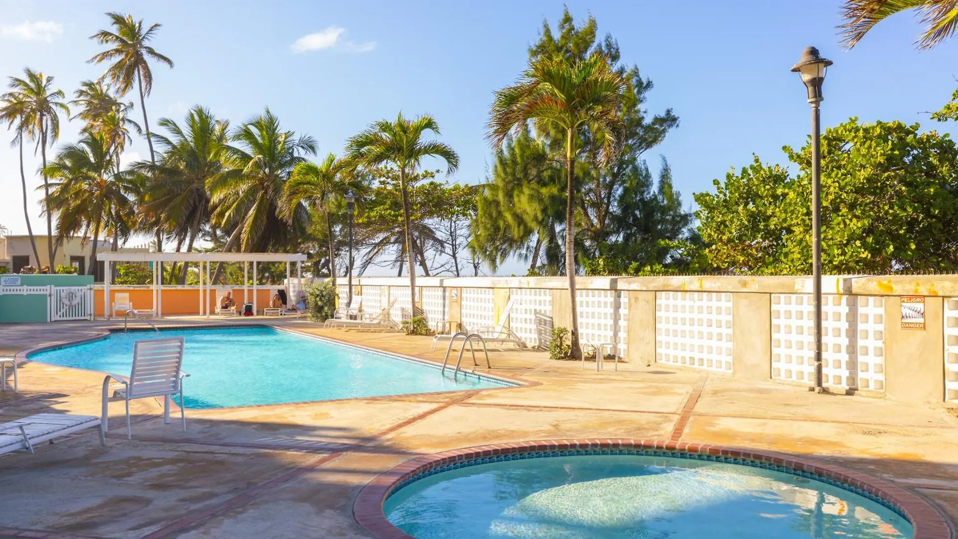 Condo Beach Court Isabela
