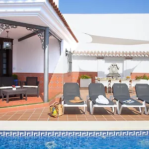 https://villa-rosemary.es-andalucia.com