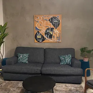 https://beautiful-4-bed-with-private-parking-and-office.sanjuanpuertorico-hotels.com