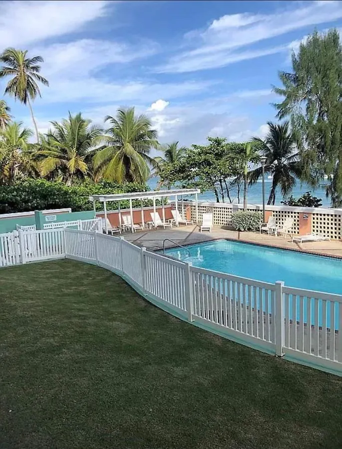Condo Beach Court Isabela Apartment