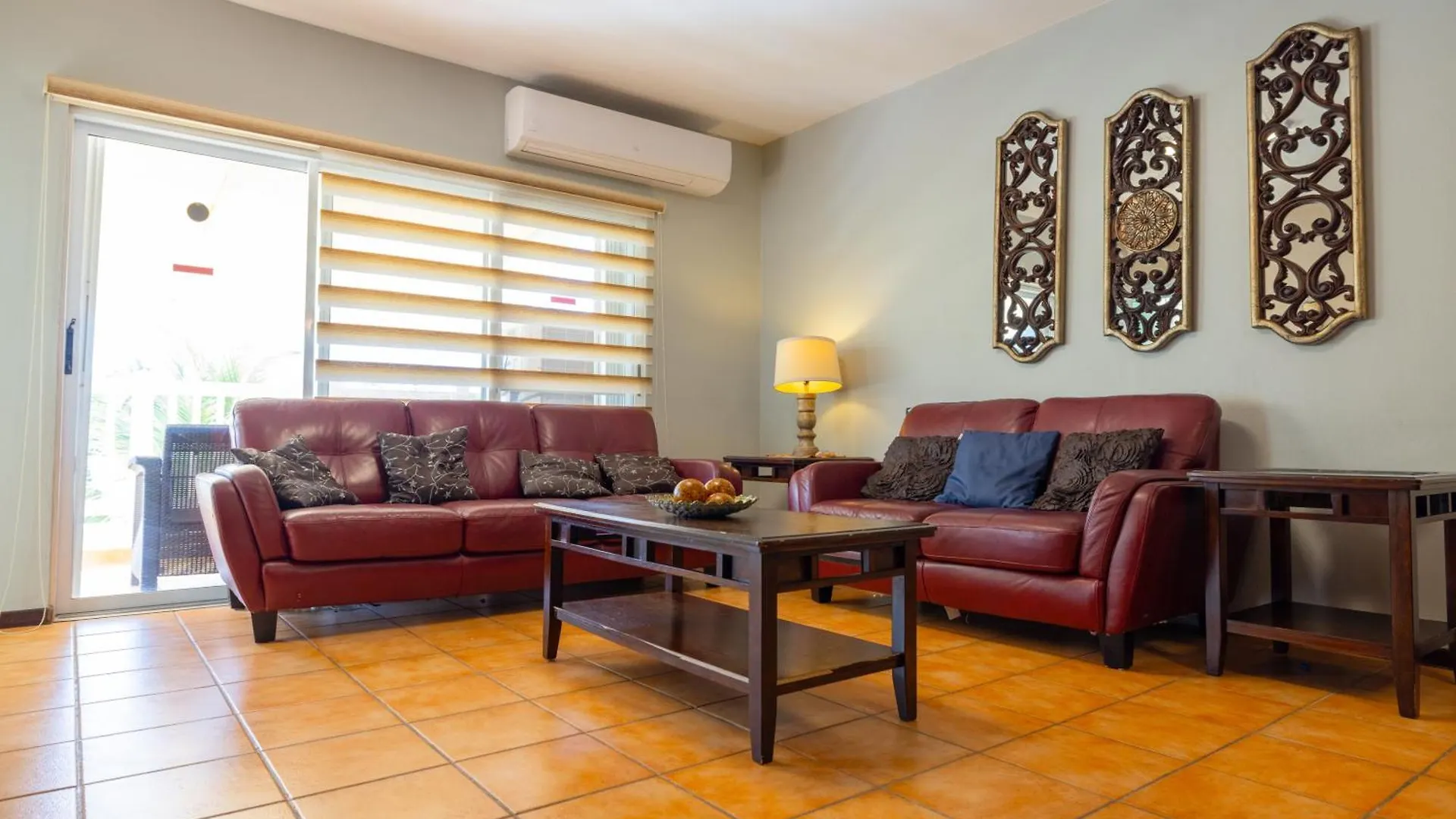 Condo Beach Court Isabela Apartment